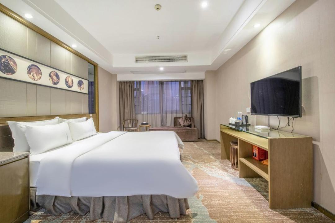 Lnsail Hotel Shenzhen Luohu Port Railway Station מראה חיצוני תמונה