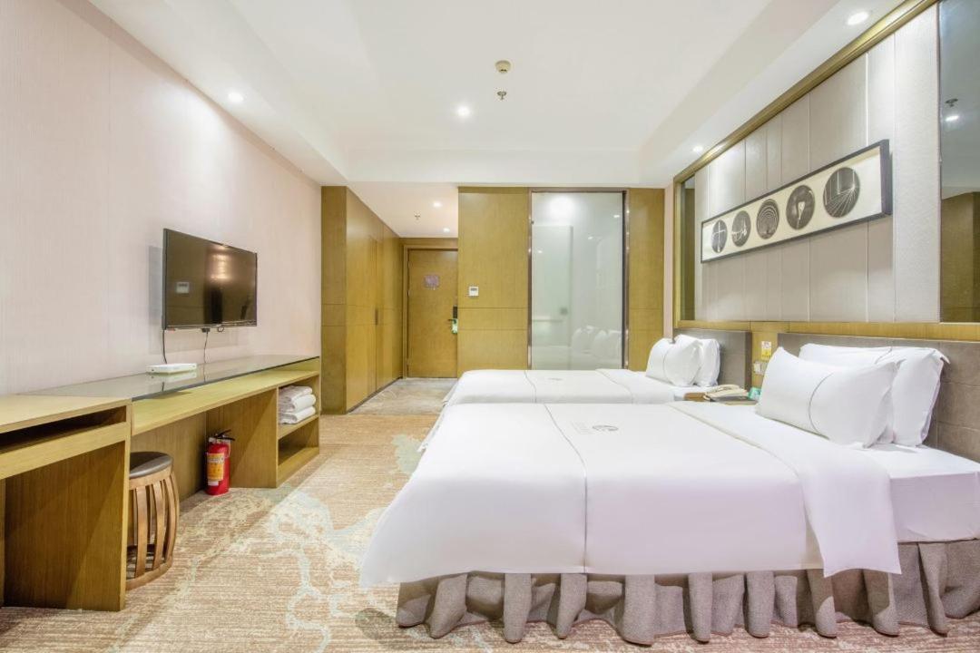 Lnsail Hotel Shenzhen Luohu Port Railway Station מראה חיצוני תמונה
