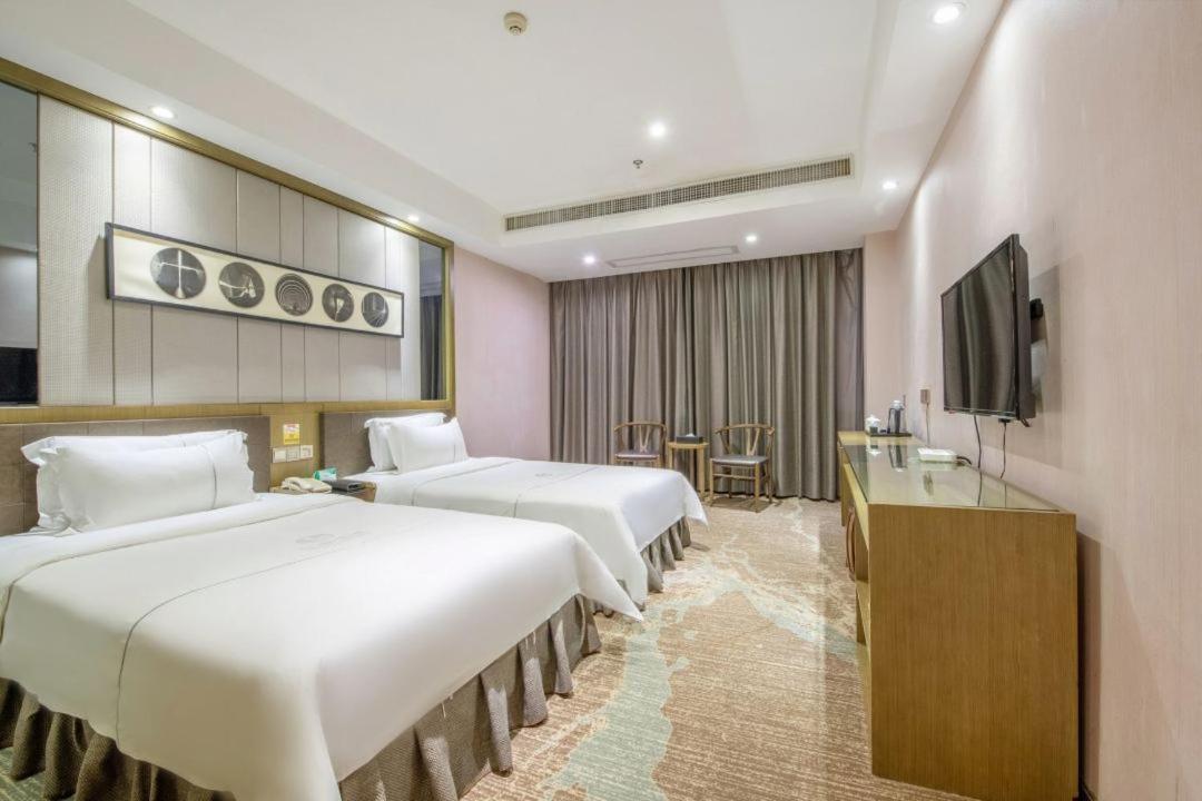 Lnsail Hotel Shenzhen Luohu Port Railway Station מראה חיצוני תמונה