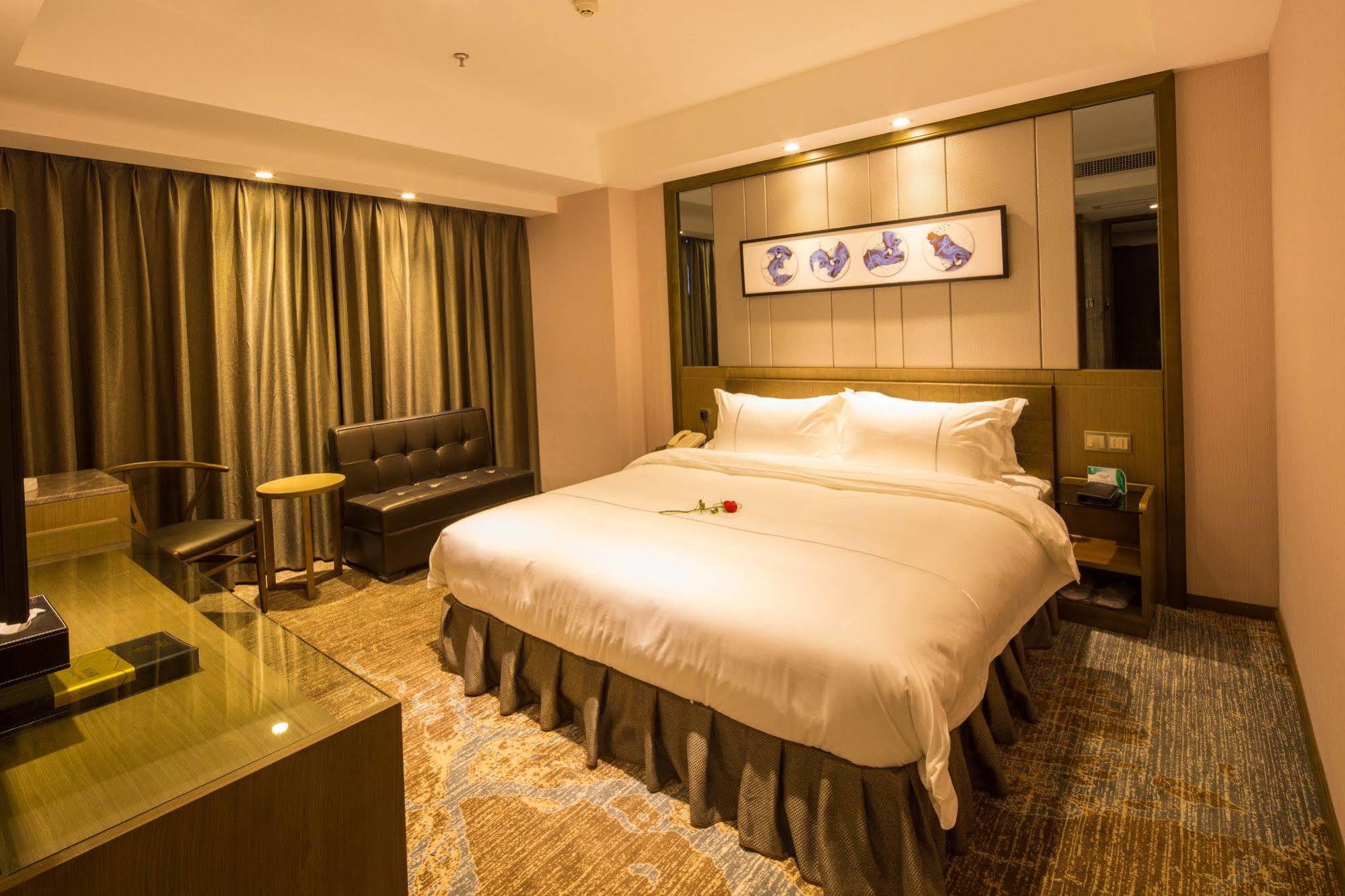 Lnsail Hotel Shenzhen Luohu Port Railway Station מראה חיצוני תמונה