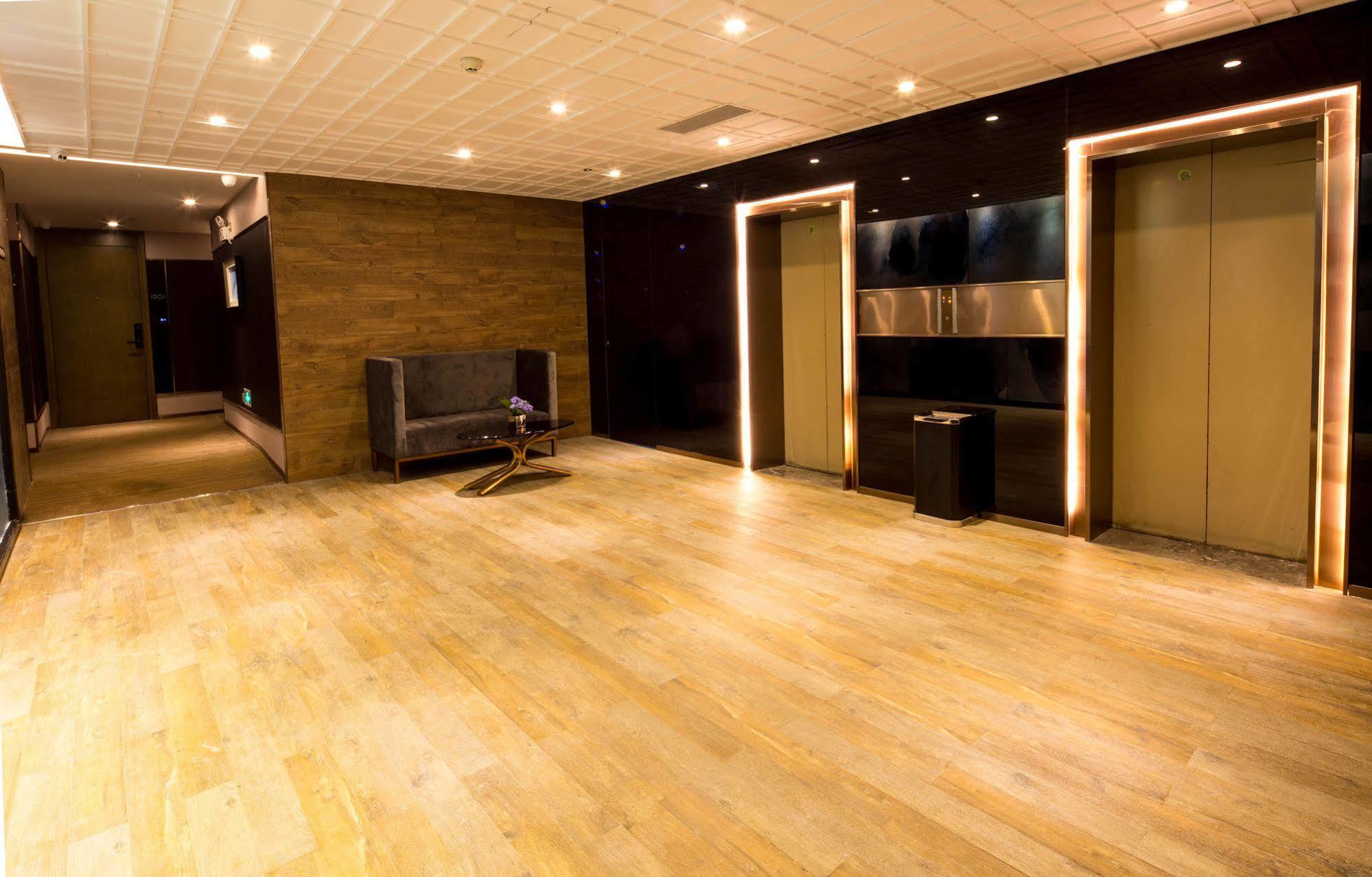 Lnsail Hotel Shenzhen Luohu Port Railway Station מראה חיצוני תמונה