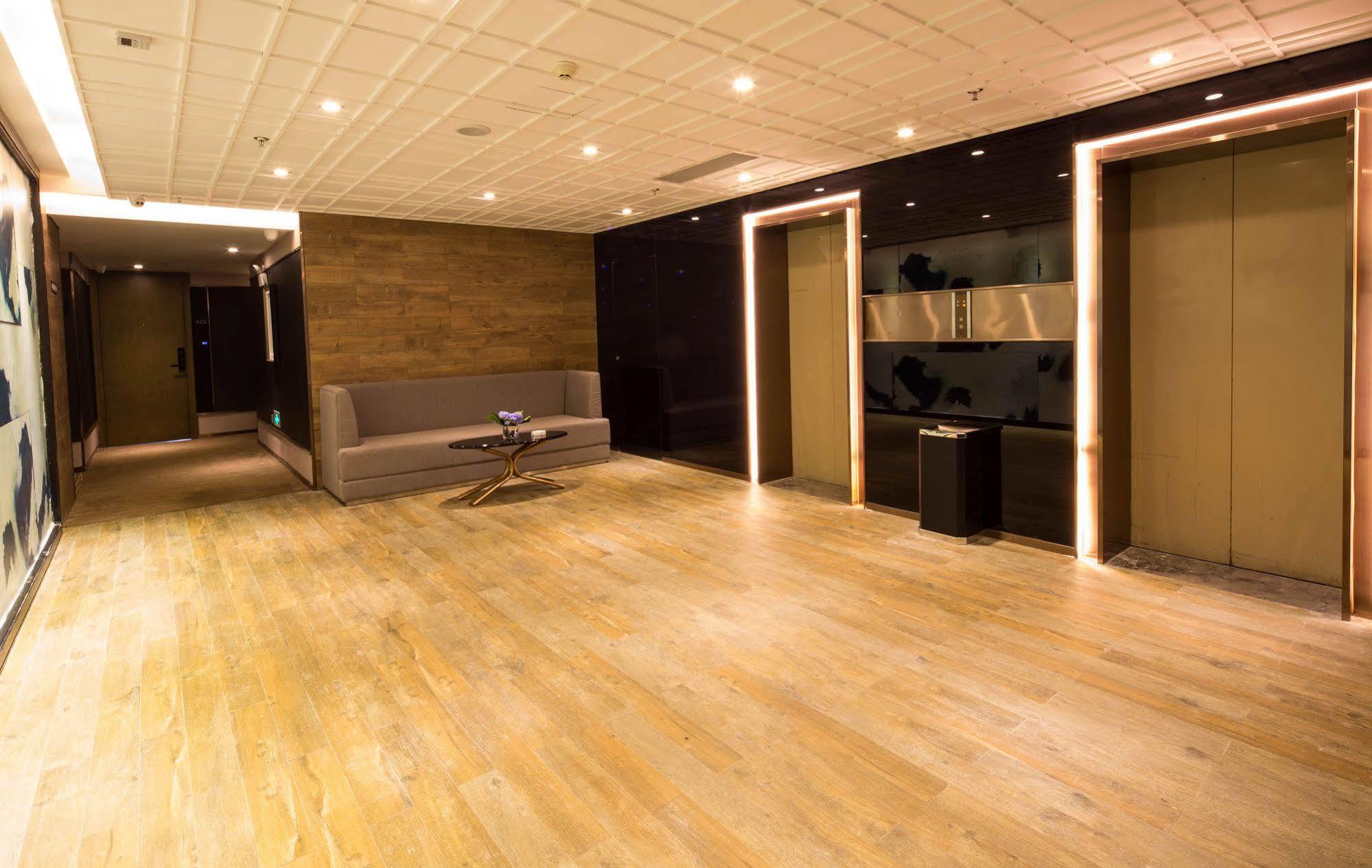 Lnsail Hotel Shenzhen Luohu Port Railway Station מראה חיצוני תמונה